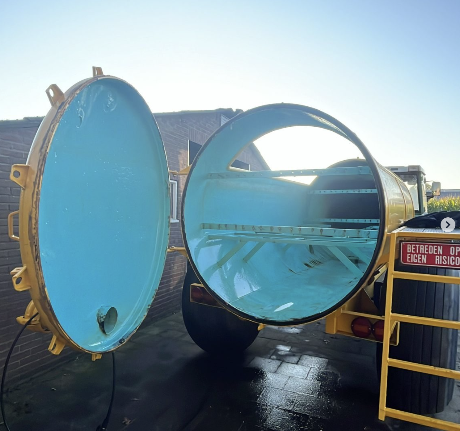 Giertank wordt in de werkplaats omgebouwd tot hottub